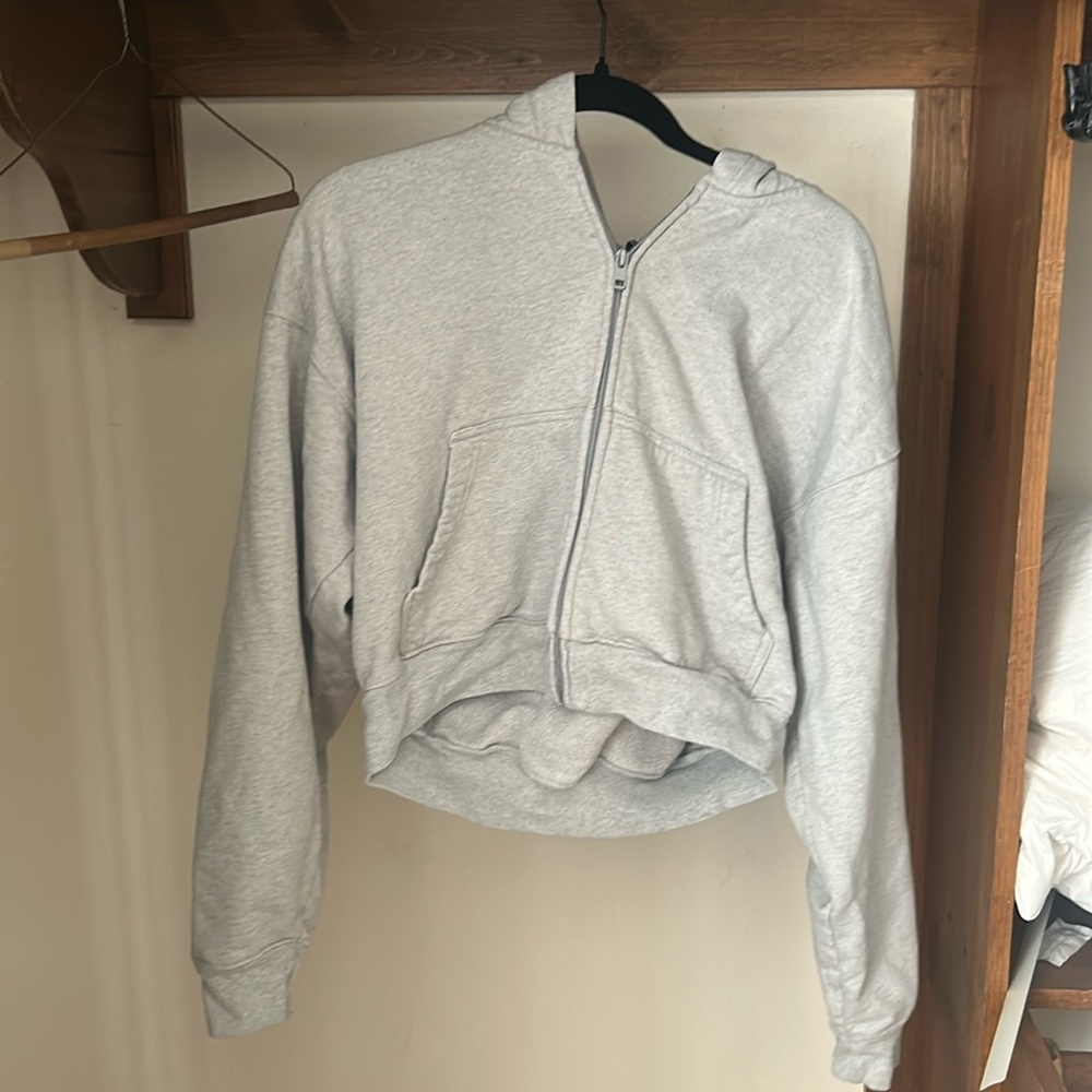 Aritzia Light Gray Cropped Zip Hoodie